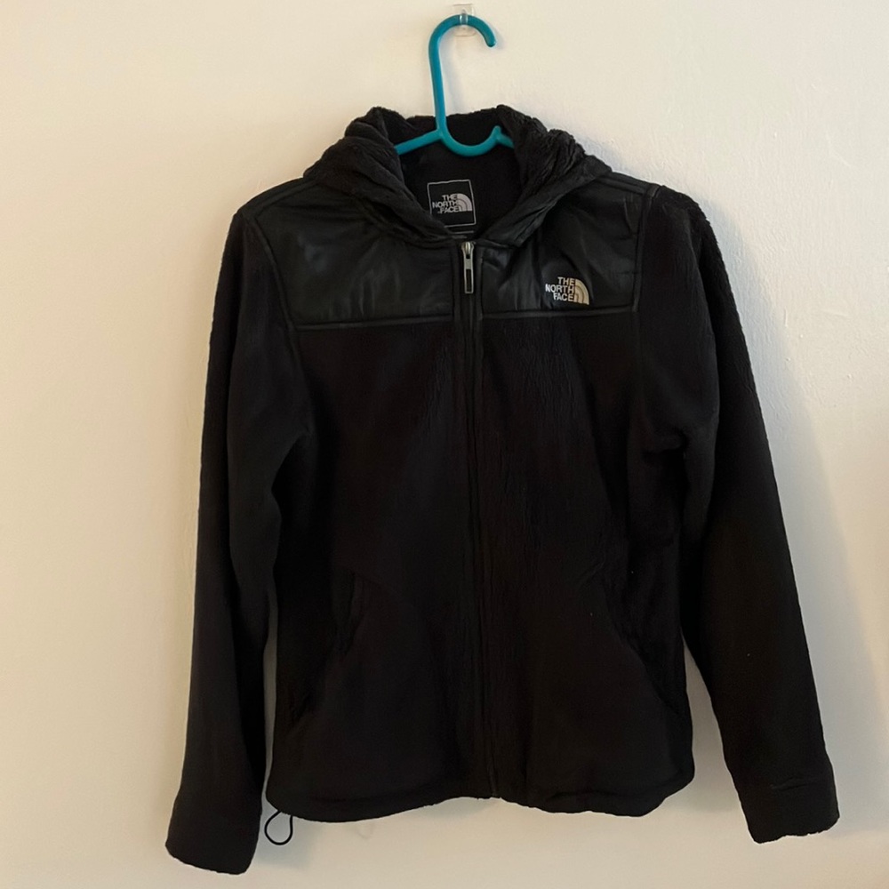 Soft fleece North Face with hood